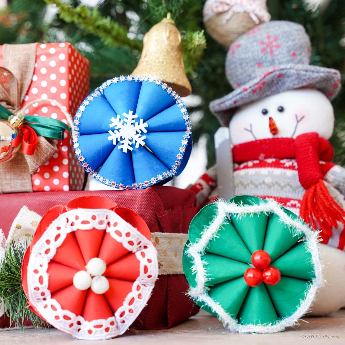 Симпатичные елочные игрушки из бумаги своими руками на зиму